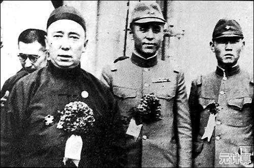 谁能拒绝甜蜜的校园恋情？樱花恋爱笔记》等你来玩！