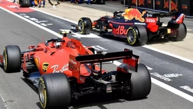 厌倦了传统竞速？撞头赛车正版》的硬核碰撞玩法你体验过吗？