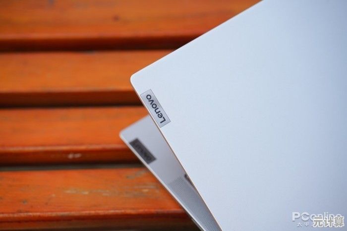 性能与便携兼得：联想小新Air13，助您高效办公畅享娱乐时光