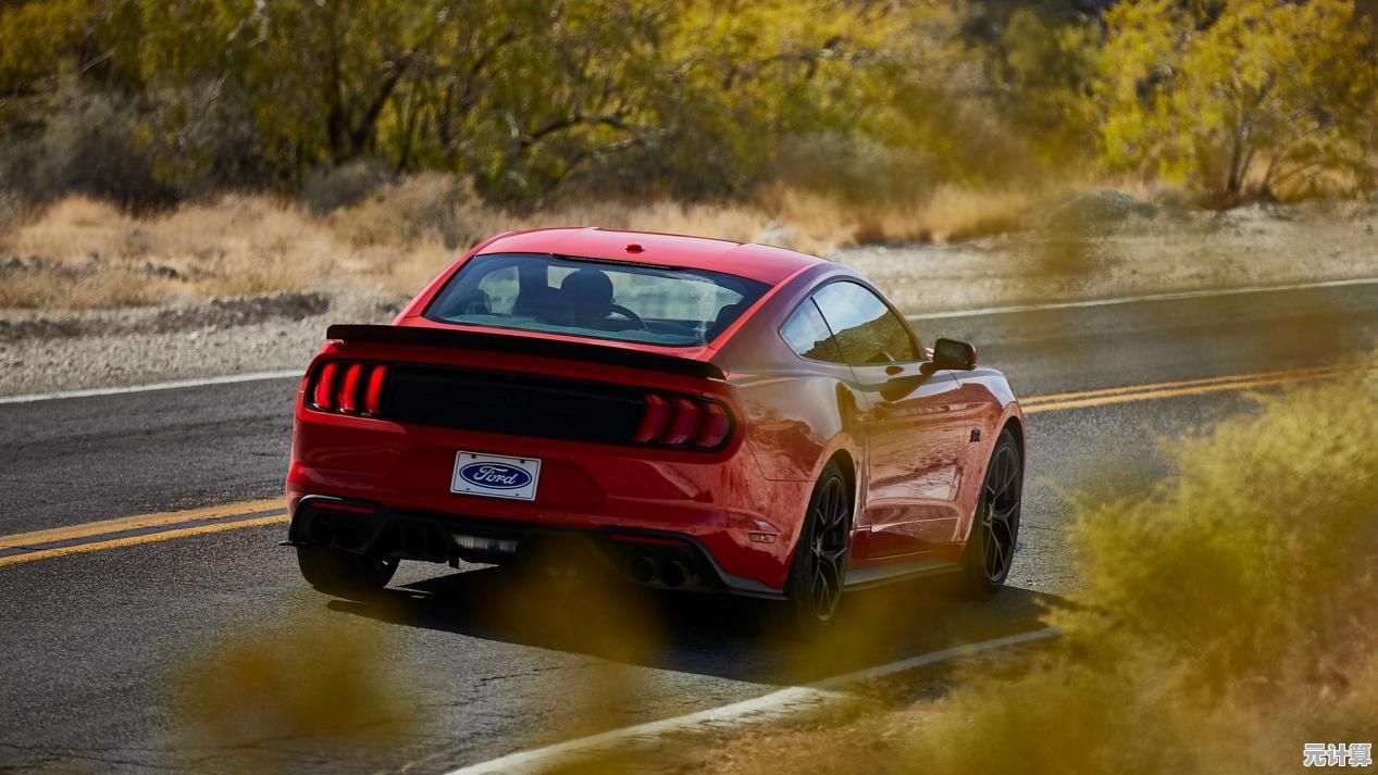 想在城市中体验极速漂移的乐趣？城市漂移也疯狂》满足你的赛车梦想！