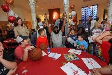 还在找一款能组建自己球队的足球游戏?实战十一人游戏》带你圆梦! 还在找一款能组建自己球队的足球游戏?实战十一人游戏》带你圆梦!