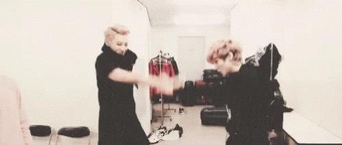 谁说模拟游戏不能脑洞大开?非常普通的鹿正版带你玩转搞怪世界! 谁说模拟游戏不能脑洞大开?非常普通的鹿正版带你玩转搞怪世界!